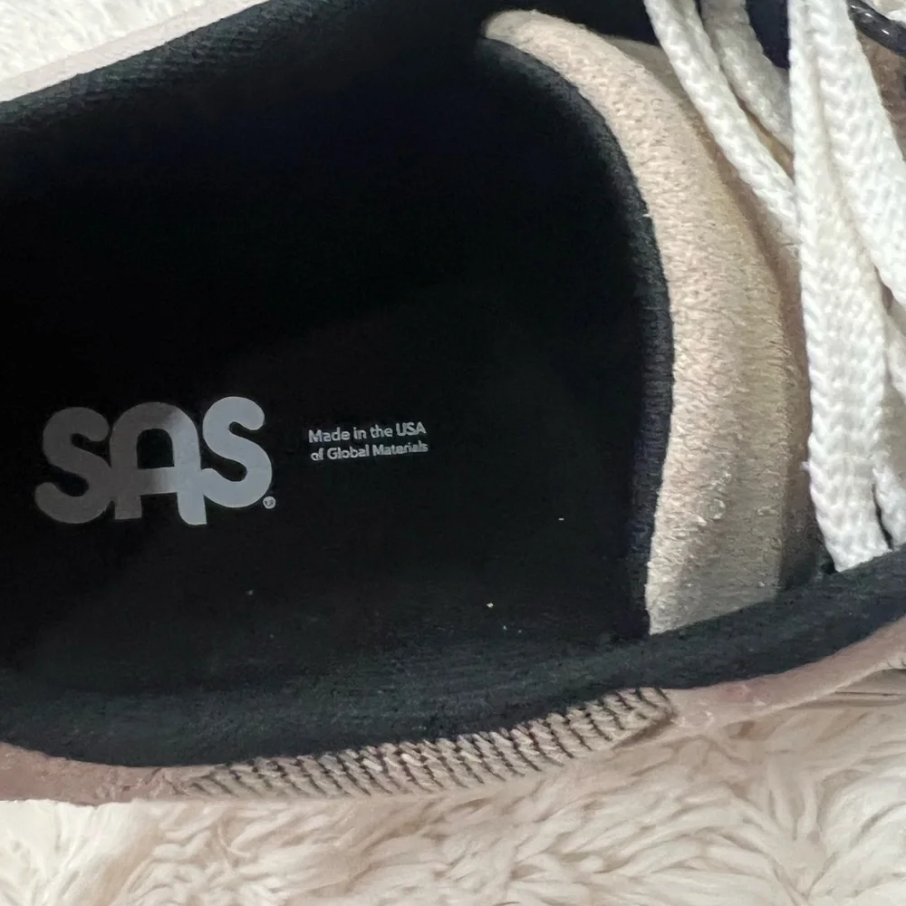 SAS High Street-X Womens Lace Up Sneaker size 8‎